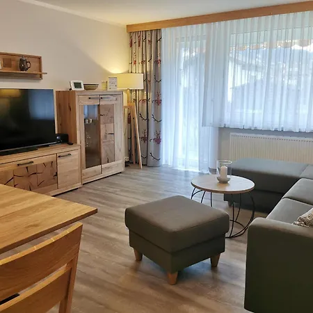 Montana Haus, A14, A17, B4 Oder C8 Appartement *